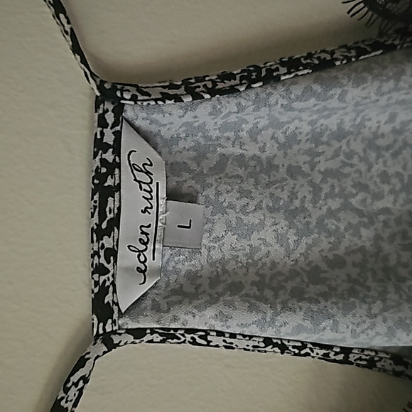 Eden Ruth Tank (L) - Picture 2 of 7